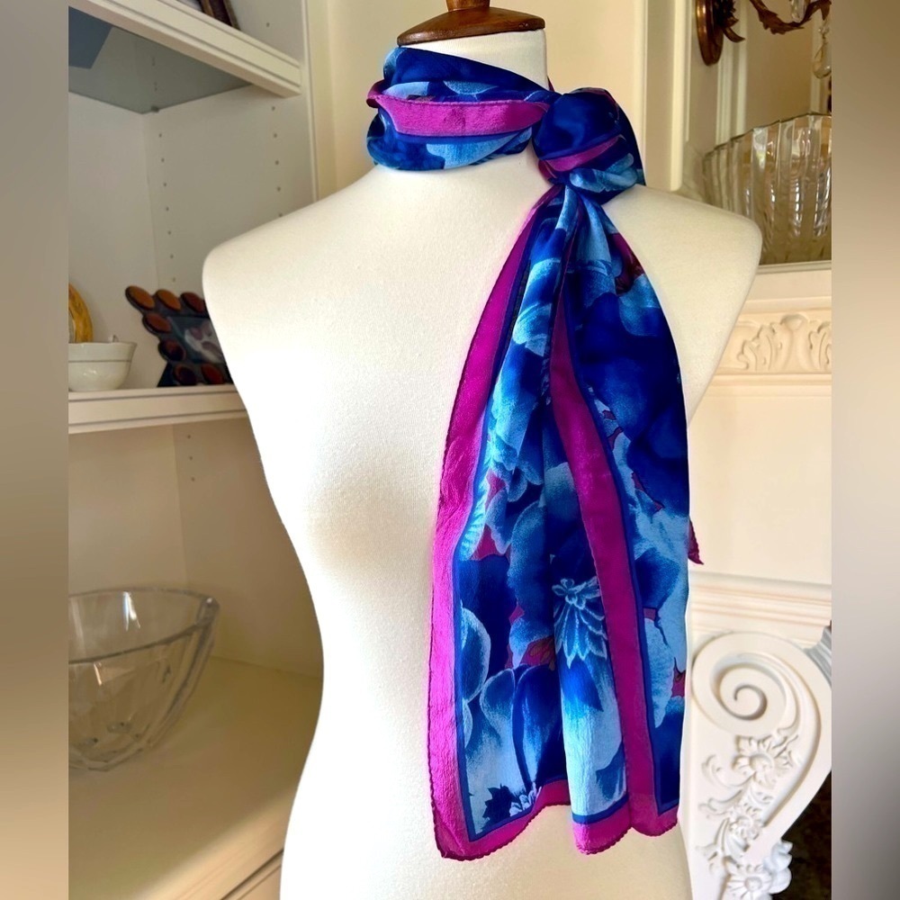 ELLEN TRACY Silk floral blue & pink neck scarf size 56 x 14